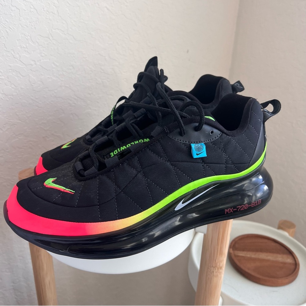 Nike sumac worldwide